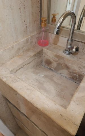 Apartamento à venda com 106m², 2 quartos e 2 vagasBanheiro Social - Pia