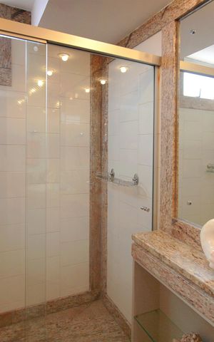 Apartamento à venda com 281m², 4 quartos e 3 vagasBanheiro