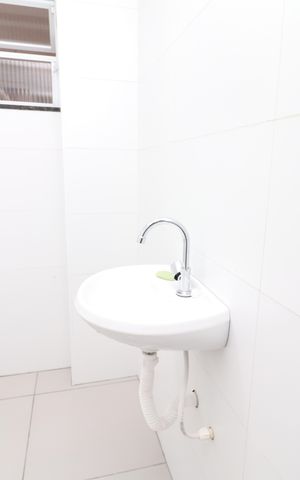 Casa de condomínio para alugar com 90m², 2 quartos e sem vagaBanheiro