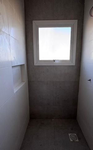 Casa à venda com 71m², 3 quartos e 2 vagas Casa à venda com 71m², 3 quartos e 2 vagasBanheiro Social