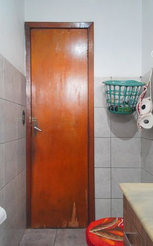 Casa à venda com 320m², 2 quartos e 3 vagasBanheiro Social
