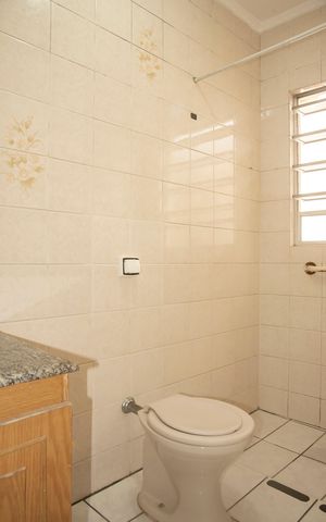 Casa à venda com 105m², 3 quartos e 2 vagasBanheiro da Suíte
