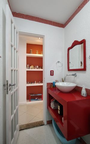 Casa de condomínio à venda com 260m², 5 quartos e 3 vagasBanheiro Social 1