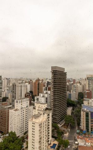 Apartamento à venda com 147m², 2 quartos e 2 vagas Apartamento à venda com 147m², 2 quartos e 2 vagasÁrea comum - Piscina