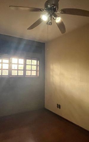 Casa à venda com 329m², 4 quartos e 6 vagasQuarto
