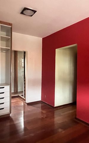 Casa à venda com 329m², 4 quartos e 6 vagasSuíte 1