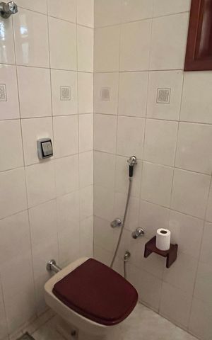 Casa à venda com 329m², 4 quartos e 6 vagasBanheiro
