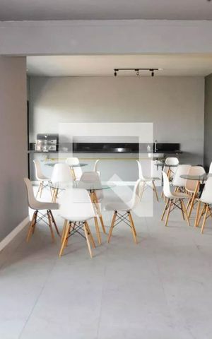 Apartamento à venda com 40m², 1 quarto e sem vaga Apartamento à venda com 40m², 1 quarto e sem vagaÁrea comum - Salão de jogos
