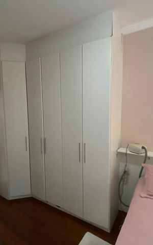 Casa à venda com 360m², 5 quartos e 4 vagas Casa à venda com 360m², 5 quartos e 4 vagas Suite