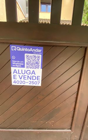 Casa à venda com 360m², 5 quartos e 4 vagas Casa à venda com 360m², 5 quartos e 4 vagasPlaca