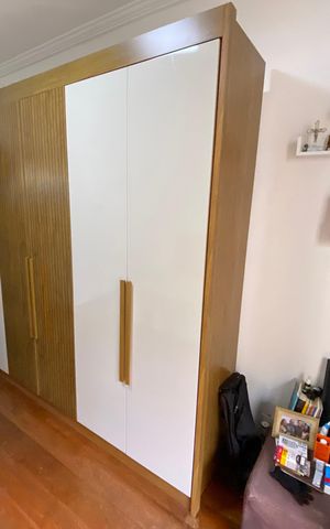 Casa à venda com 360m², 5 quartos e 4 vagas Casa à venda com 360m², 5 quartos e 4 vagasQuarto 3