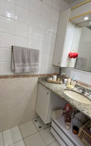 Casa à venda com 360m², 5 quartos e 4 vagas Casa à venda com 360m², 5 quartos e 4 vagasBanheiro Suite