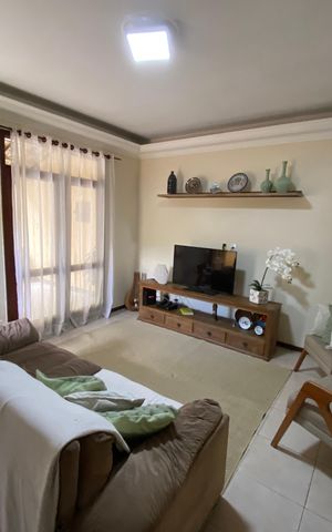 Casa à venda com 360m², 5 quartos e 4 vagas Casa à venda com 360m², 5 quartos e 4 vagasSala