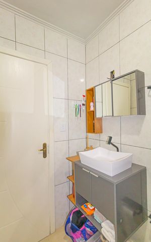 Casa à venda com 350m², 5 quartos e 3 vagas Casa à venda com 350m², 5 quartos e 3 vagasBanheiro