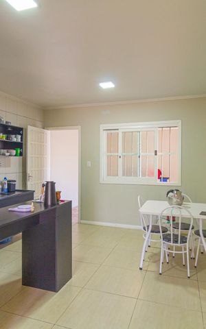 Casa à venda com 350m², 5 quartos e 3 vagas Casa à venda com 350m², 5 quartos e 3 vagasSala/Cozinha