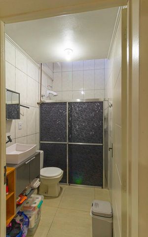 Casa à venda com 350m², 5 quartos e 3 vagas Casa à venda com 350m², 5 quartos e 3 vagasBanheiro