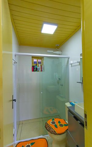 Casa à venda com 350m², 5 quartos e 3 vagas Casa à venda com 350m², 5 quartos e 3 vagasBanheiro/Casa 2