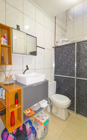Casa à venda com 350m², 5 quartos e 3 vagas Casa à venda com 350m², 5 quartos e 3 vagasBanheiro