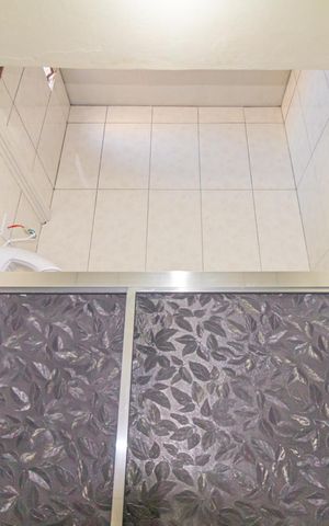 Casa à venda com 350m², 5 quartos e 3 vagas Casa à venda com 350m², 5 quartos e 3 vagasBanheiro
