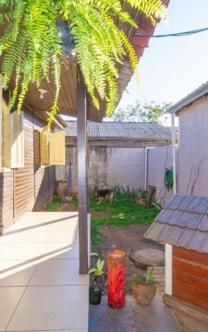 Casa à venda com 350m², 5 quartos e 3 vagas Casa à venda com 350m², 5 quartos e 3 vagasVara da Sala/Casa 2