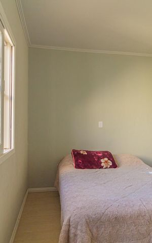 Casa à venda com 350m², 5 quartos e 3 vagas Casa à venda com 350m², 5 quartos e 3 vagasQuarto 2