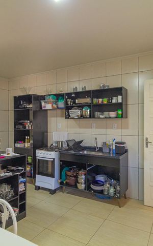 Casa à venda com 350m², 5 quartos e 3 vagas Casa à venda com 350m², 5 quartos e 3 vagasSala/Cozinha