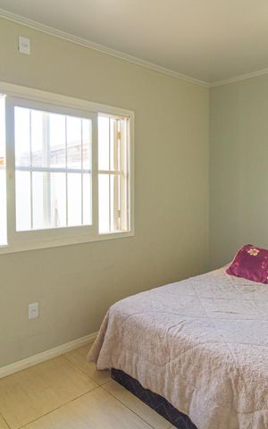 Casa à venda com 350m², 5 quartos e 3 vagas Casa à venda com 350m², 5 quartos e 3 vagasQuarto 2