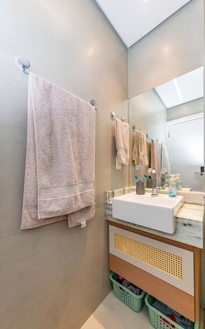 Apartamento à venda com 95m², 3 quartos e 2 vagas Apartamento à venda com 95m², 3 quartos e 2 vagasBanheiro da Suíte 2
