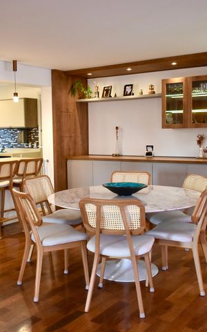 Apartamento à venda com 120m², 3 quartos e 2 vagas Apartamento à venda com 120m², 3 quartos e 2 vagasSala