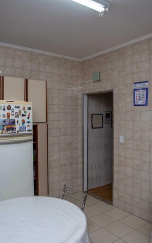 Casa à venda com 232m², 4 quartos e 2 vagasCozinha