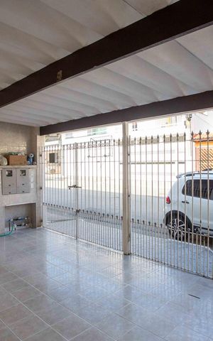 Casa à venda com 232m², 4 quartos e 2 vagasGaragem