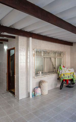 Casa à venda com 232m², 4 quartos e 2 vagasGaragem