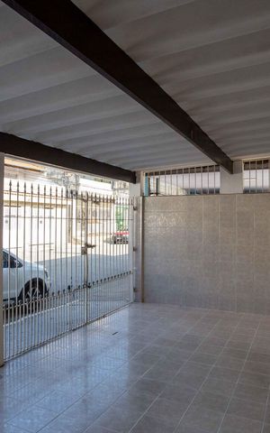 Casa à venda com 232m², 4 quartos e 2 vagasGaragem