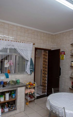 Casa à venda com 232m², 4 quartos e 2 vagasCozinha