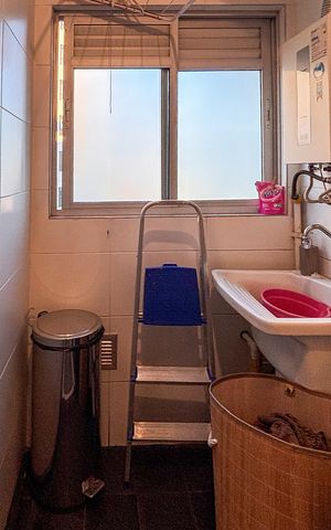 Apartamento à venda com 130m², 1 quarto e 2 vagas Apartamento à venda com 130m², 1 quarto e 2 vagasÁrea de Serviço