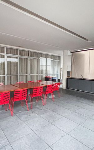 Apartamento à venda com 130m², 1 quarto e 2 vagas Apartamento à venda com 130m², 1 quarto e 2 vagasÁrea comum