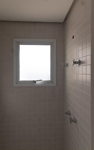 Apartamento à venda com 139m², 3 quartos e 5 vagas Apartamento à venda com 139m², 3 quartos e 5 vagasBanheiro da Suíte 2