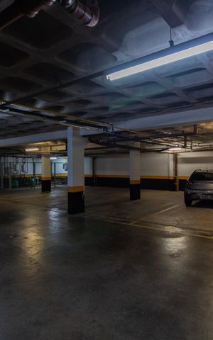 Apartamento à venda com 139m², 3 quartos e 5 vagas Apartamento à venda com 139m², 3 quartos e 5 vagasGaragem