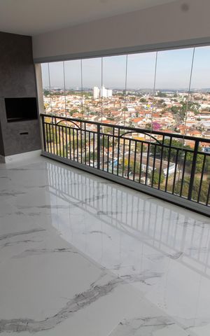 Apartamento à venda com 139m², 3 quartos e 5 vagas Apartamento à venda com 139m², 3 quartos e 5 vagasÁrea comum