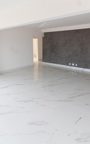 Apartamento à venda com 139m², 3 quartos e 5 vagas Apartamento à venda com 139m², 3 quartos e 5 vagasSala