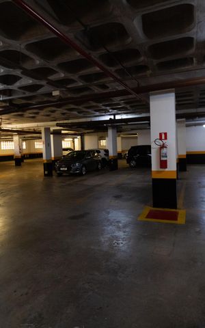 Apartamento à venda com 139m², 3 quartos e 5 vagas Apartamento à venda com 139m², 3 quartos e 5 vagasGaragem