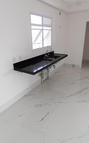 Apartamento à venda com 139m², 3 quartos e 5 vagas Apartamento à venda com 139m², 3 quartos e 5 vagasCozinha
