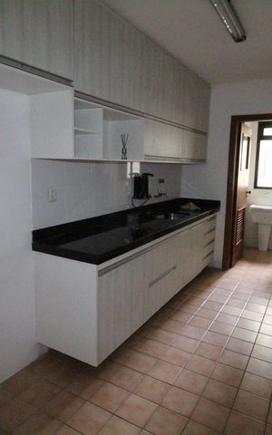 Apartamento para alugar com 93m², 3 quartos e 2 vagasCozinha