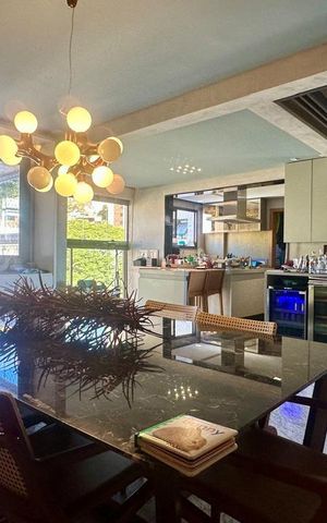 Apartamento à venda com 150m², 4 quartos e 3 vagas Apartamento à venda com 150m², 4 quartos e 3 vagasSala