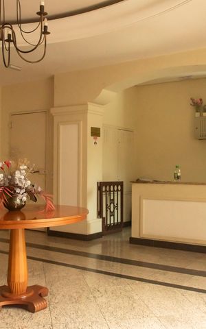 Apartamento para alugar com 68m², 2 quartos e 2 vagasHall social