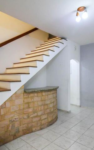 Casa à venda com 200m², 3 quartos e 3 vagas Casa à venda com 200m², 3 quartos e 3 vagasSala de Jantar