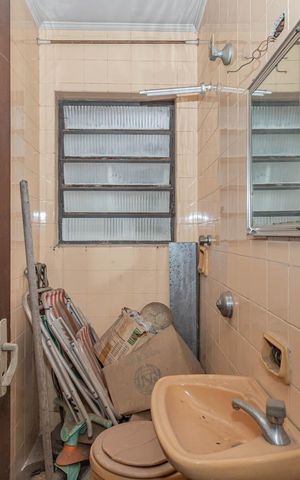 Casa à venda com 208m², 3 quartos e 1 vagaÁrea de Serviço