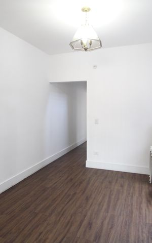 Casa para alugar com 200m², 3 quartos e 2 vagasSala