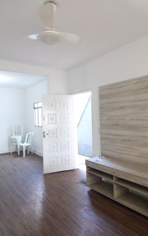 Casa para alugar com 200m², 3 quartos e 2 vagasSala