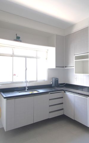 Casa para alugar com 200m², 3 quartos e 2 vagasCozinha